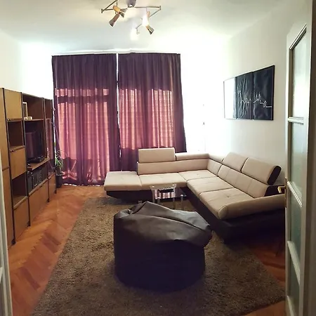 Nimia In The Heart Of Apartment